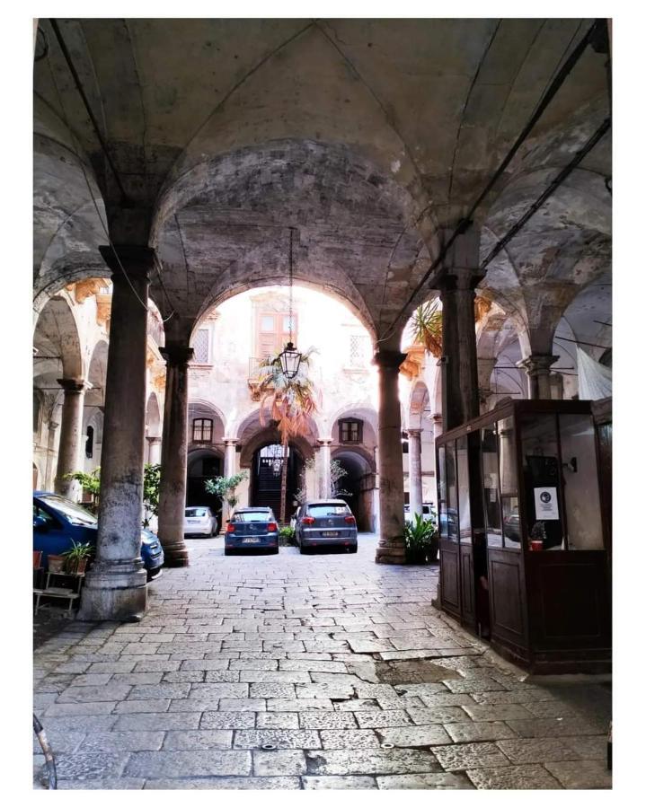 Palazzo Cuto Central Flat Palermo Eksteriør billede